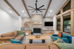 New! Spring Mtn Paradise - Pet friendly, single level w/hot tub and clubhouse access